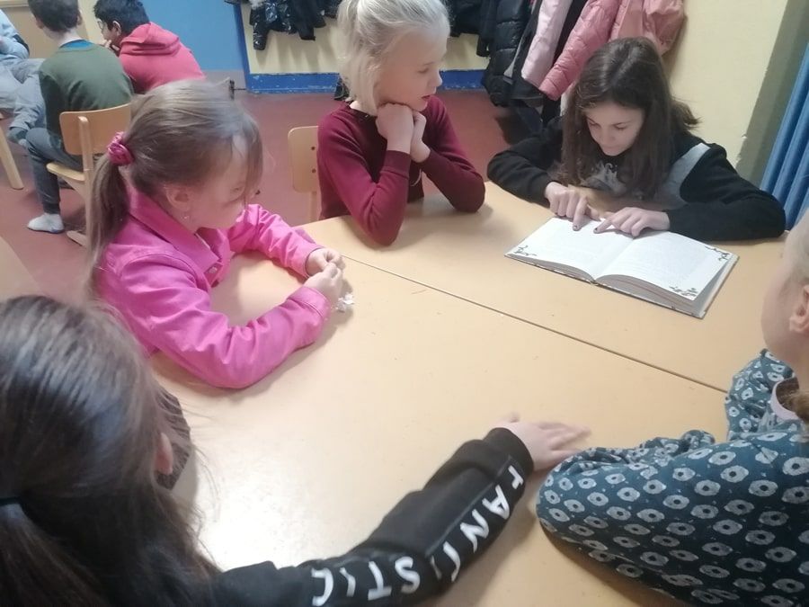 Salamander und Pinguine lesen gemeinsam Märchen - 4