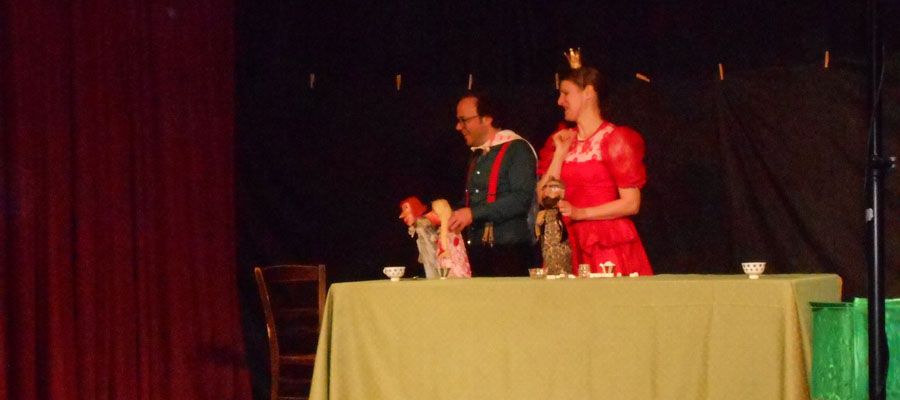 Schöne Tradition: Nikolaustheater in der Aula