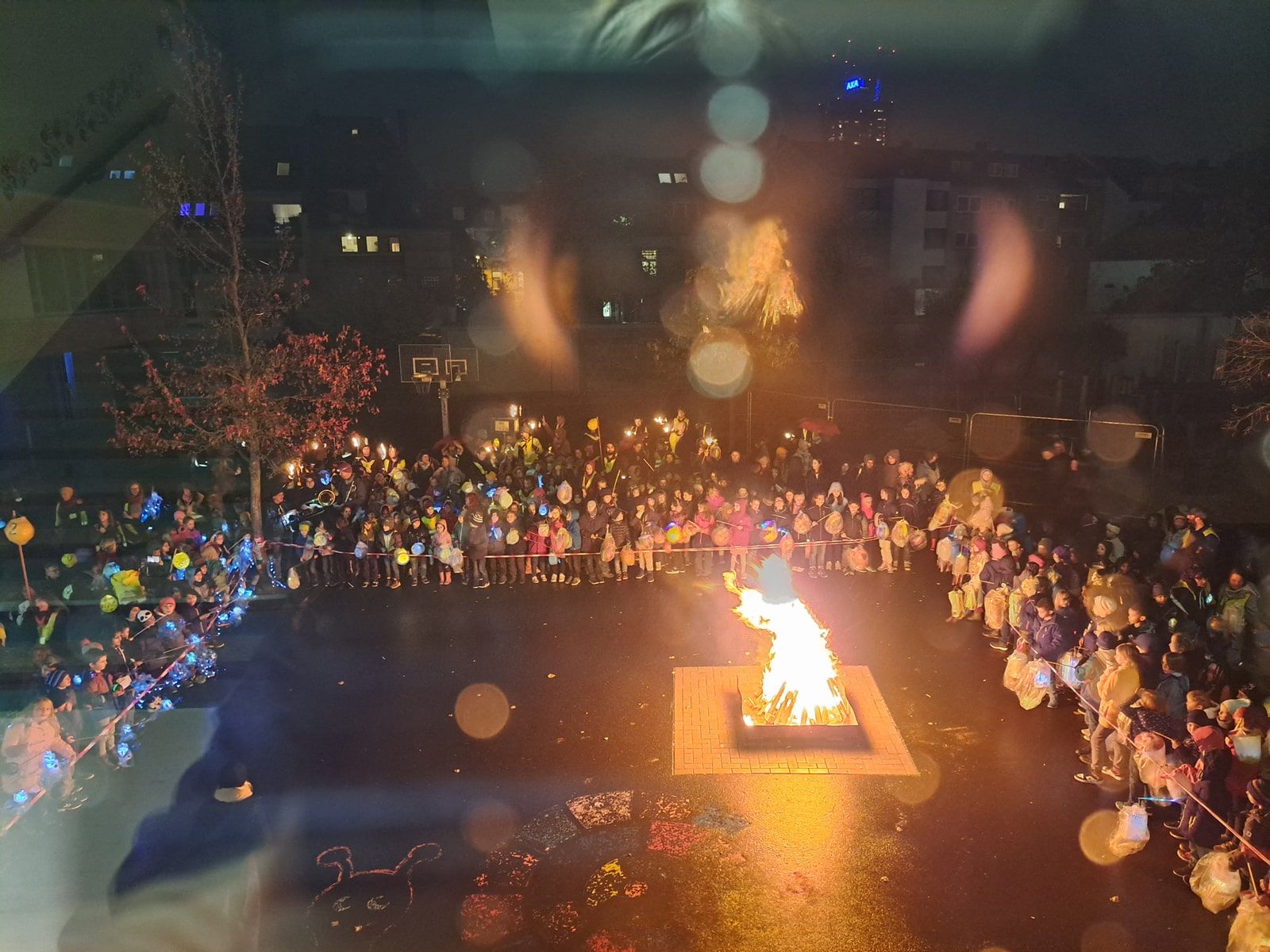 Sankt Martinszug der GGS Garthestraße: "Ich schwimme mit meiner Laterne!" - 3