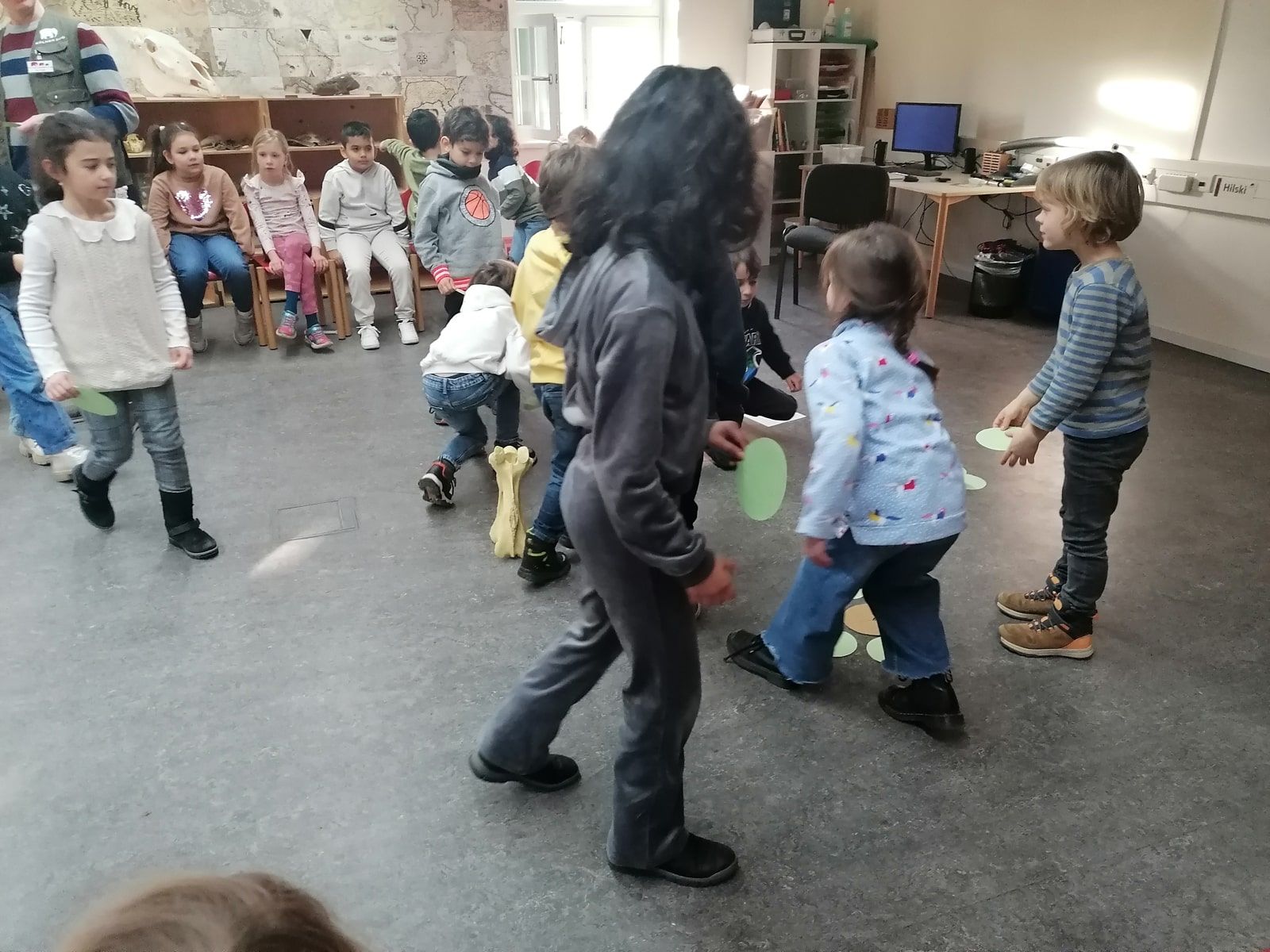 Delfine zum ersten Mal in der Zooschule - 4