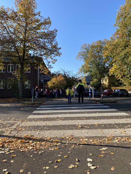 So wird eine Straße sicher überquert - 5