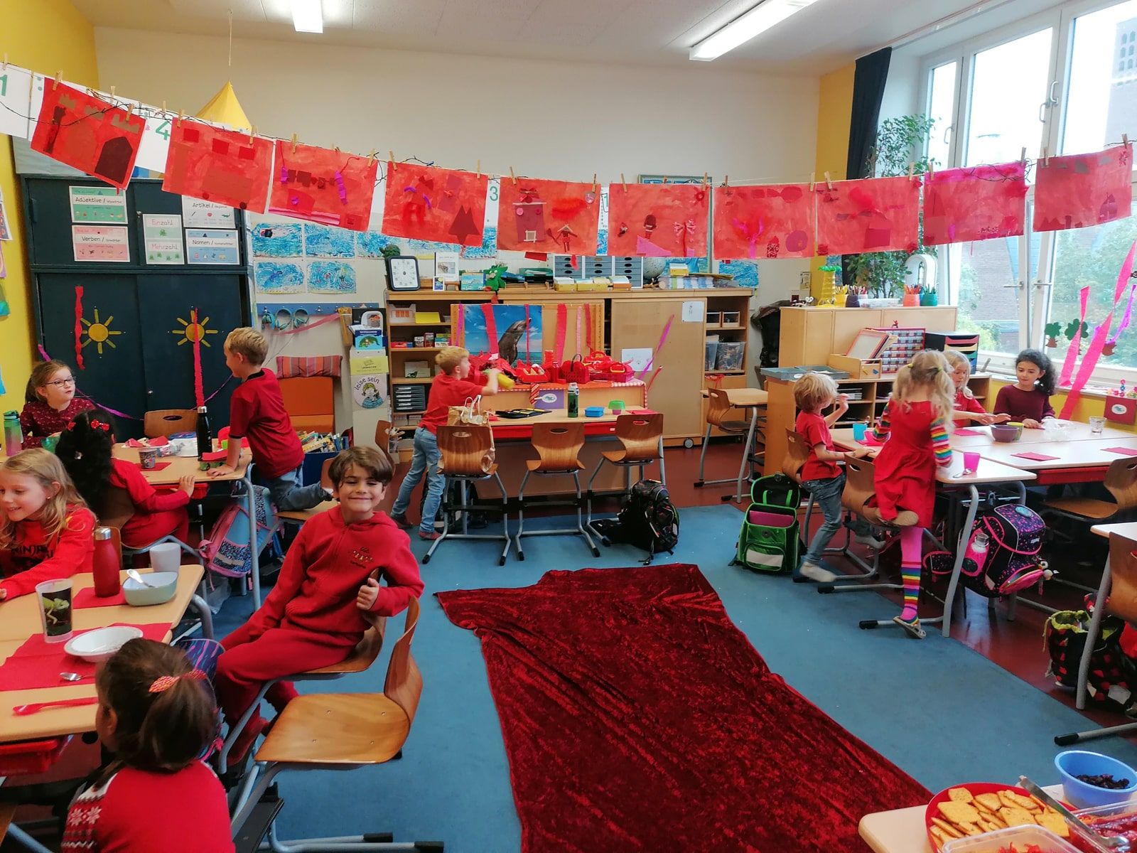 Die Farbe Rot und die Delfine - 5