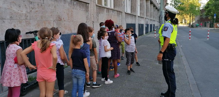 Verkehrswoche der Luchse und Salamander