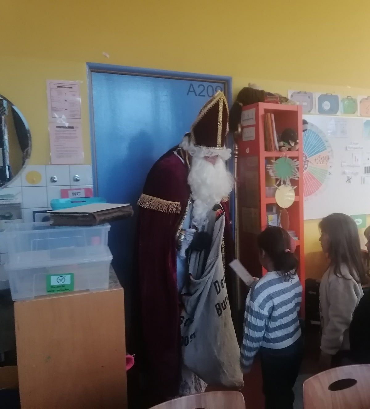 St Nikolaus zu Gast an der GGS - 1