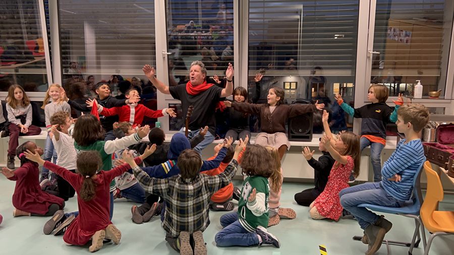 Weihnachtsfeier der Robben - 1